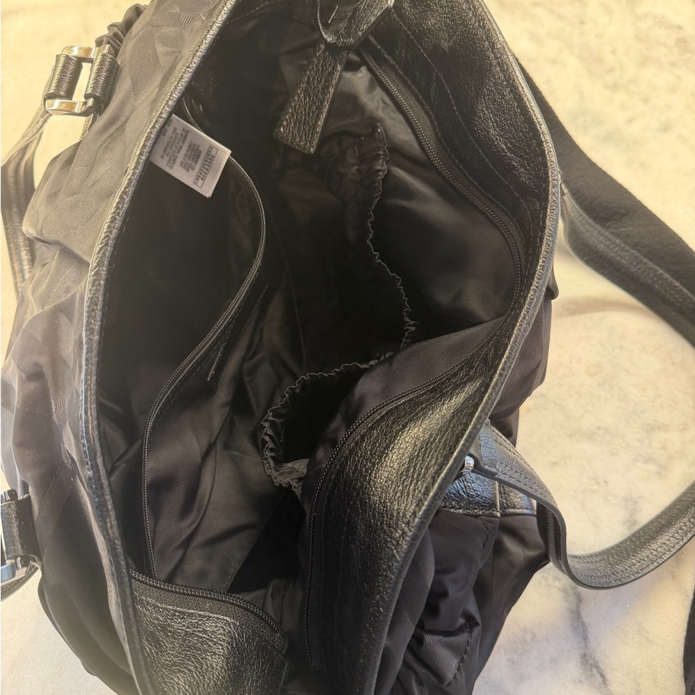 Burberry Nylon & Leather Trim Diaper Bag - Pad/Duster - Excellent Condition - Picture 10 of 12